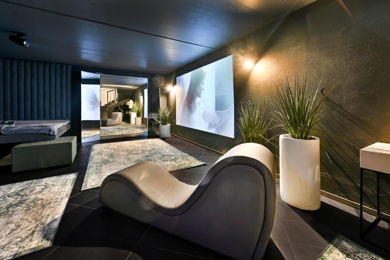 Jacuzzi Cinema Loft Lejlighed Kaunas Eksteriør billede