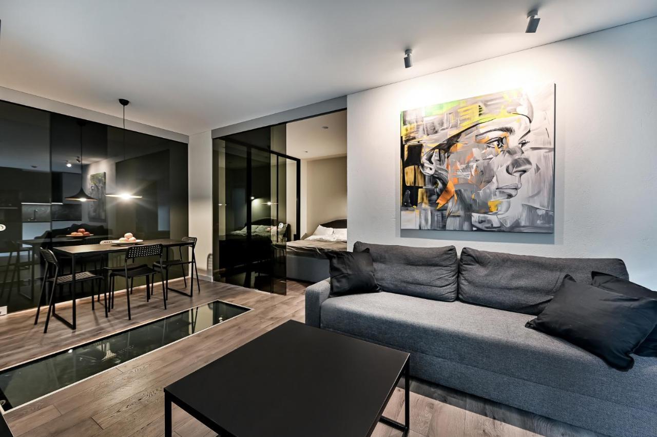 Jacuzzi Cinema Loft Lejlighed Kaunas Eksteriør billede